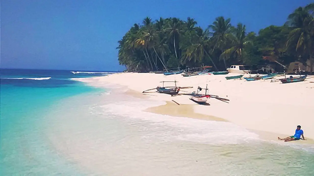 [Bintang] 15 Tempat yang Tepat untuk Jatuh Cinta dengan Indonesia
