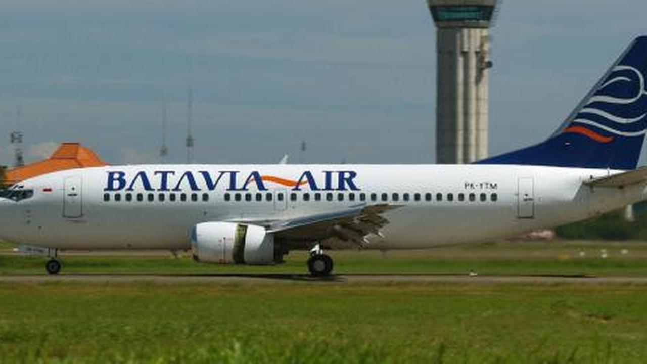 Batavia Air tergelincir, Bandara Sepinggan ditutup