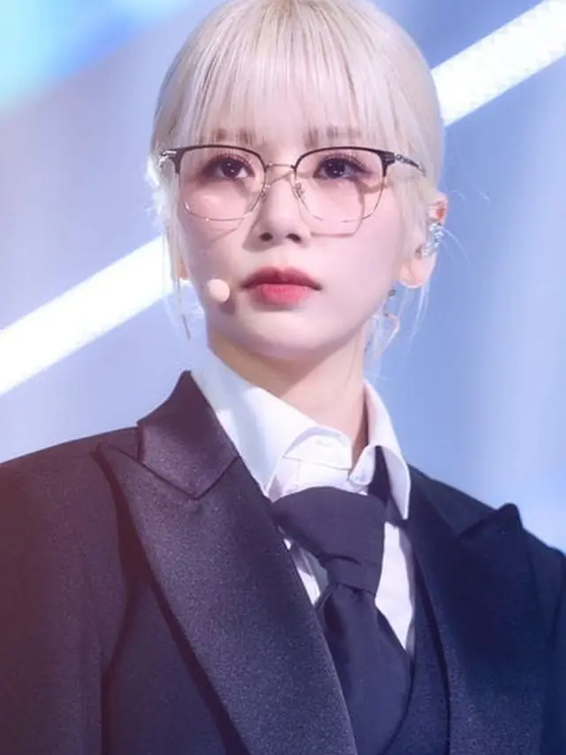 10. JiU (Dream Catcher)