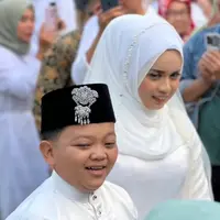 Momen Pernikahan Megi Irawan dan Riva Syahdila (Sumber: Instagram/selyverara)