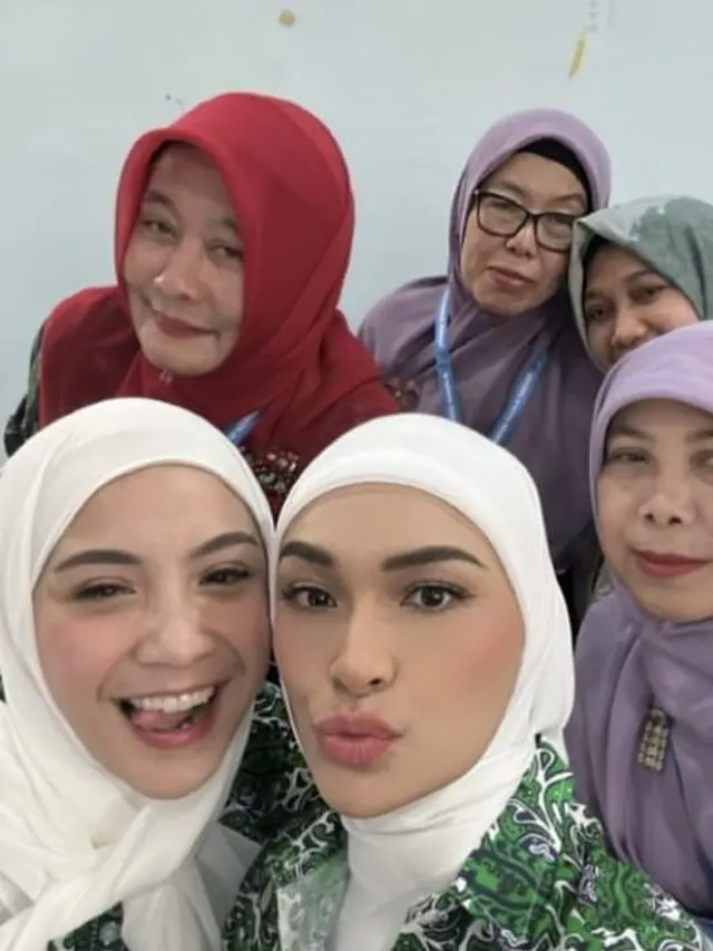 7 Potret Nagita Slavina saat Mengenang Masa Sekolah, Masih Cocok Jadi Anak SMP