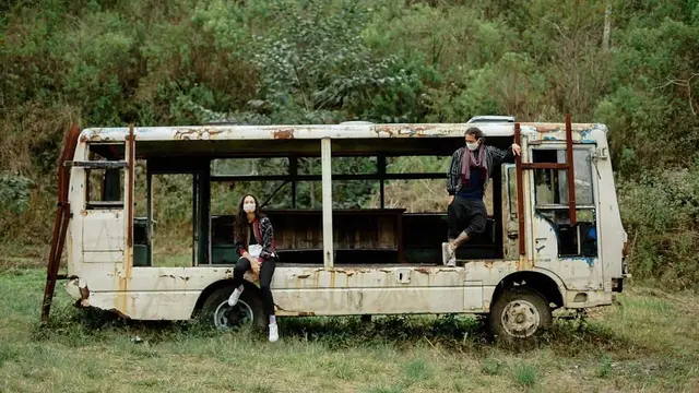 Momen Liburan Nadine Chandrawinata dan Dimas Anggara. (Sumber: Instagram/nadinelist dan Instagram/dimsanggara)