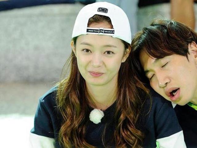 Fakta Di Balik Gelang Kembar Lee Kwang Soo Dan Jun So Min Showbiz Liputan6 Com