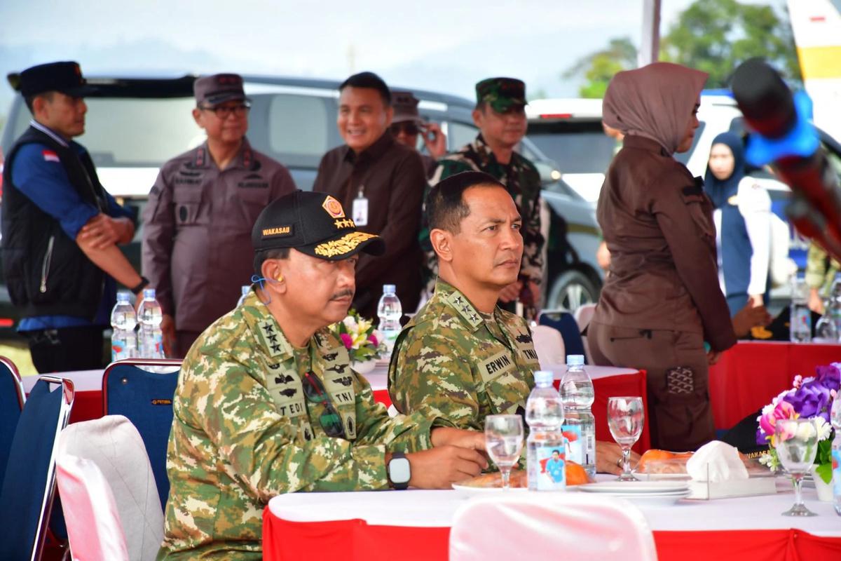 Latihan Integrasi TNI Babel-Morowali, Wakasal Saksikan Langsung Aksi Prajurit Samudera