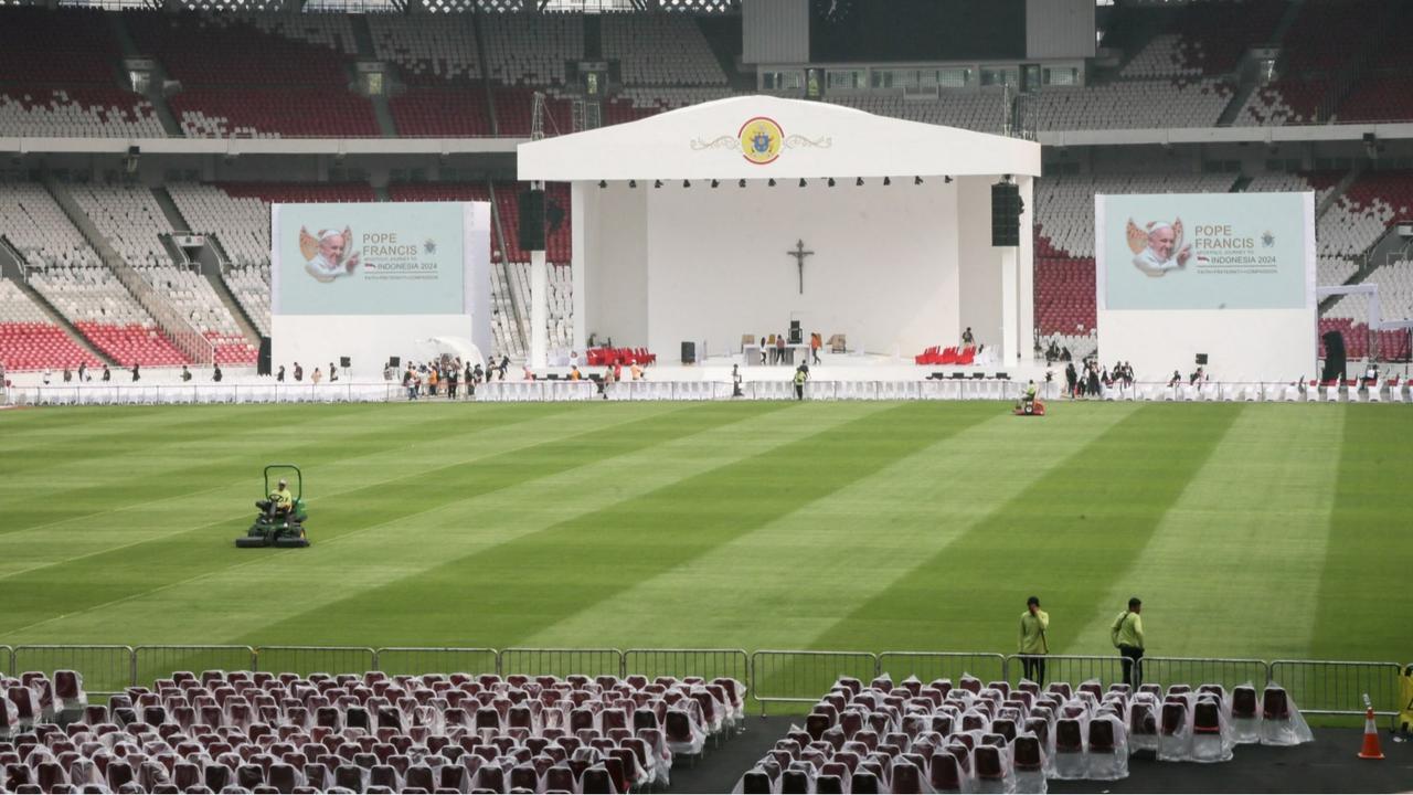 Stadion Madya dan GBK Steril untuk Misa Agung Paus Fransiskus: Jemaah Bergelang Khusus yang Boleh Masuk