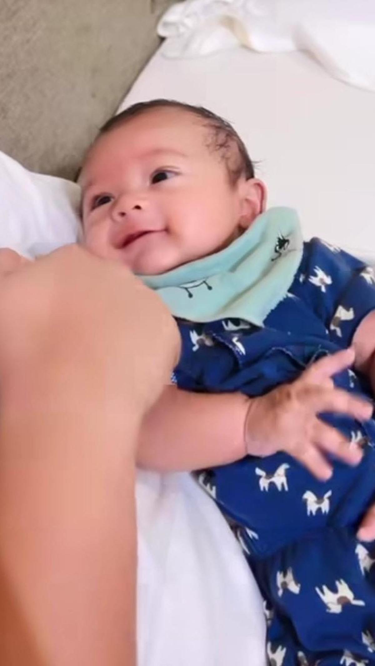 Archie yang lucu dan pintar itu memang sekali berhasil membuat gemas.