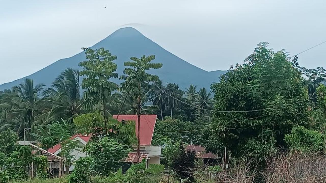 Trivia Kegempaan Gunung Soputan: Badan Geologi Catat 98 Kali Gempa Tektonik Jauh, Aktivitas Gunung Soputan Tetap Waspada