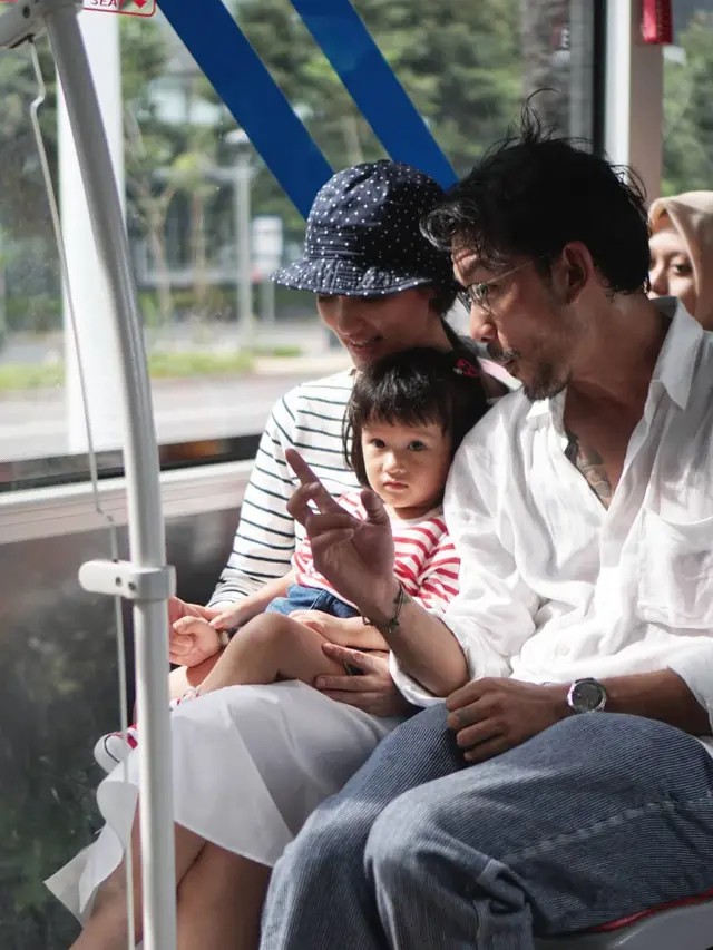 Rio Dewanto-Atiqah Hasiholan