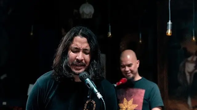 Ello dan Ahmad Dhani. (Foto: Instagram @marcello_tahitoe)