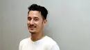 Aktor Nino Fernandez dalam film Get Married 5 ini berperan sebagai Rendy suami Mae yang ganteng dan sukses, ditemui dalam press screnning film GET MARRIED 5 di Epicentrum XXI, Selasa (28/07). (Liputan6.com/Panji Diksana)