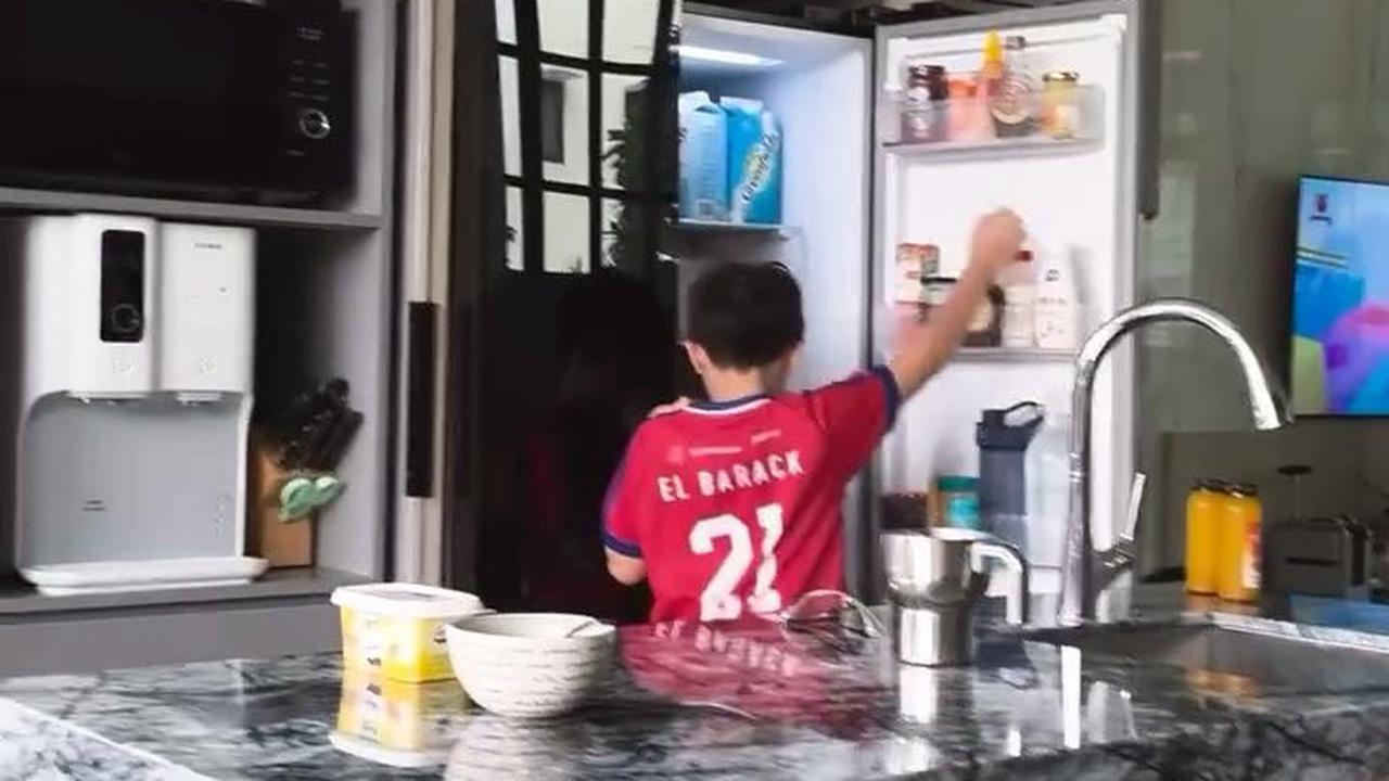7 Potret Dapur Rumah Jessica Iskandar yang Bergaya Modern dengan Konsep Open Space, Dilengkapi Jendela Lebar