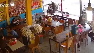 Viral Balita Dilempar Batu ODGJ Saat Asyik Makan Bakso