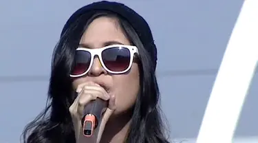 Utopia membawakan lagu Serpihan Hati dalam acara inBox SCTV (18/07/2014). 