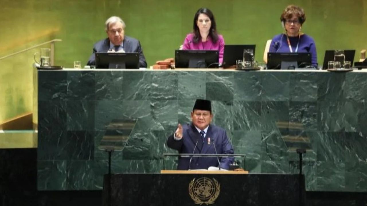 VIDEO: Guyon Prabowo Disindir Trump Gebrak Podium Saat Pidato di PBB: Aduh Minta Ampun …