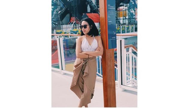 Menjadi seorang selebgram, Nabila memiliki penampilan yang modis dan kece.