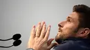 Olivier Giroud, striker Arsenal dan Timnas Prancis ini juga menjadi idaman kaum hawa karena ketampanannya. (AFP/Franck Fife)
