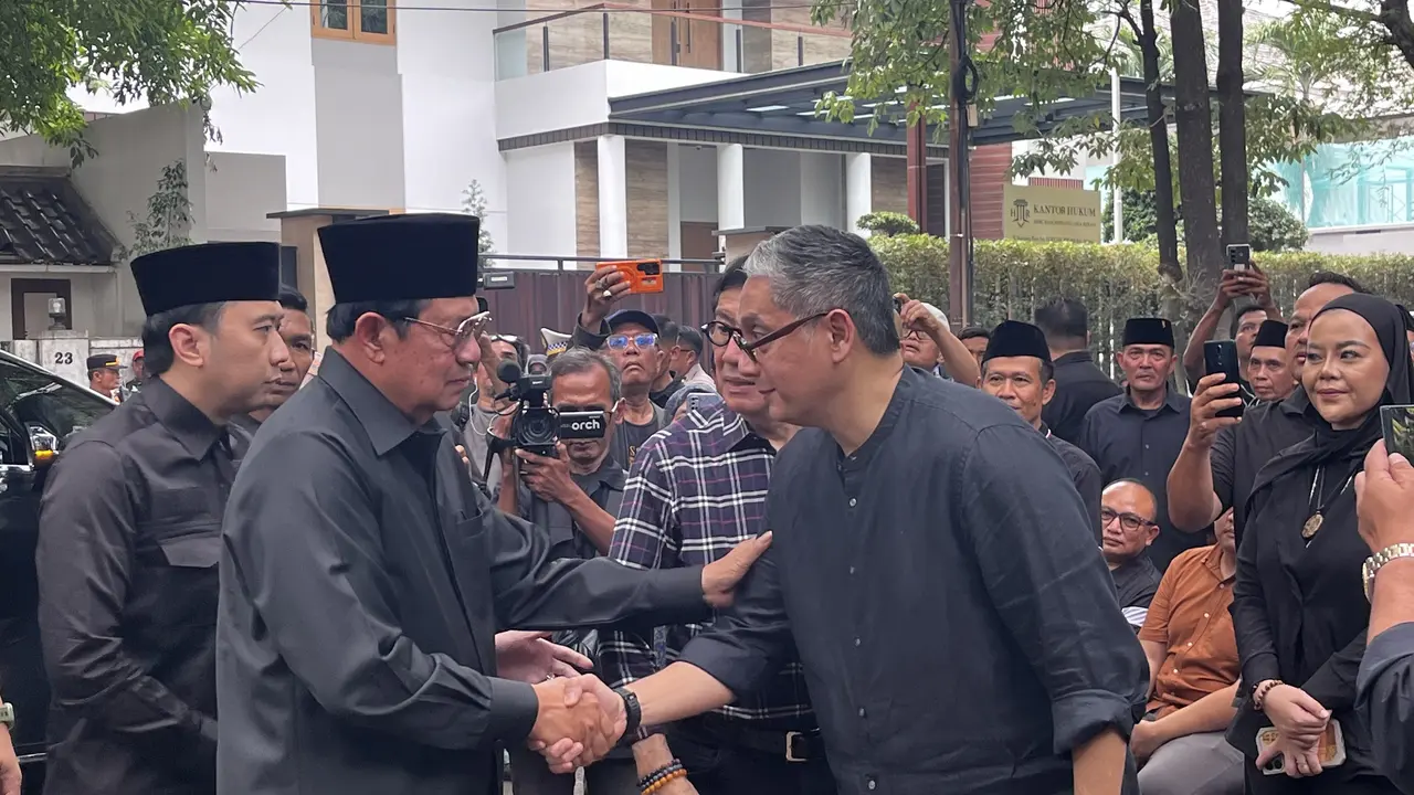 SBY, JK hingga Airlangga Melayat ke Rumah Duka Guruh Soekarnoputra