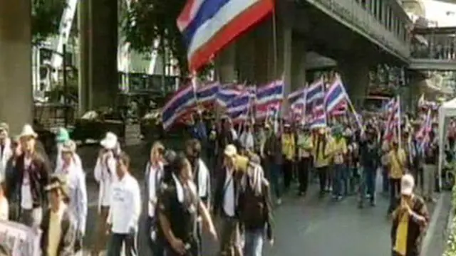 [VIDEO] Raja Thailand Ulang Tahun, Rusuh Bangkok Dihentikan