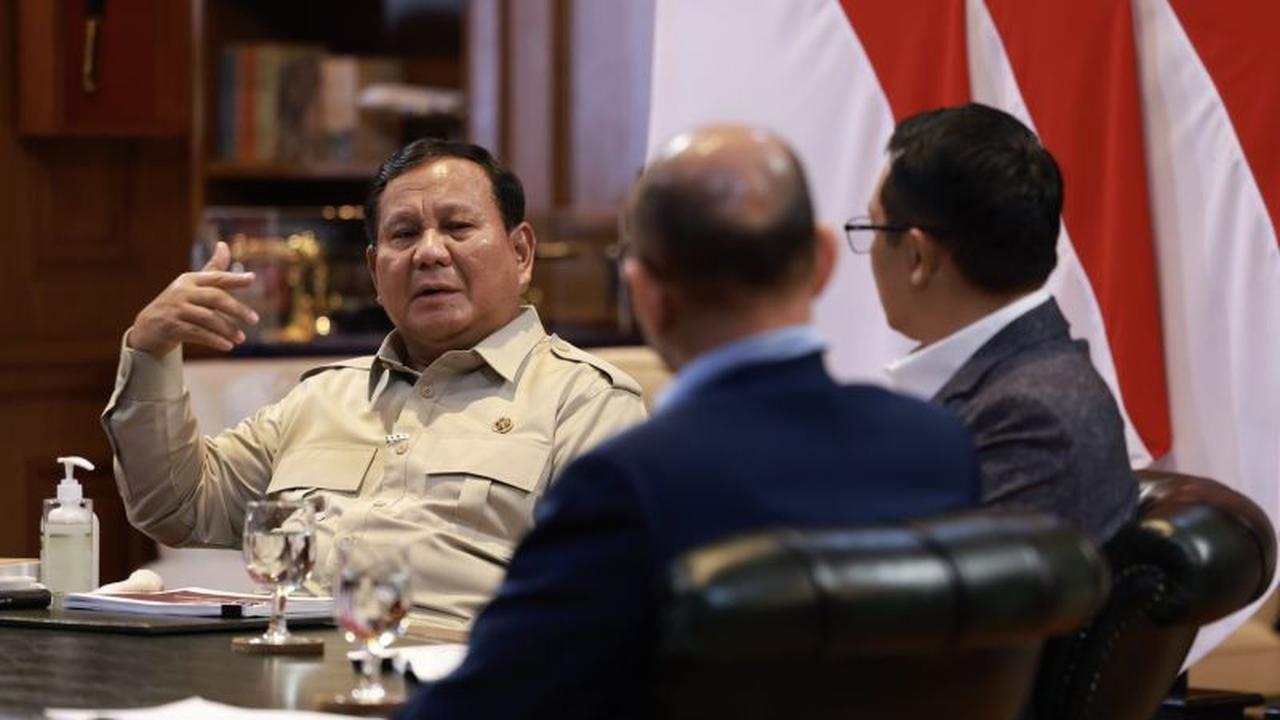 Prabowo Targetkan Pertumbuhan Ekonomi 8 Persen Melalui Program Pemberdayaan Nasional