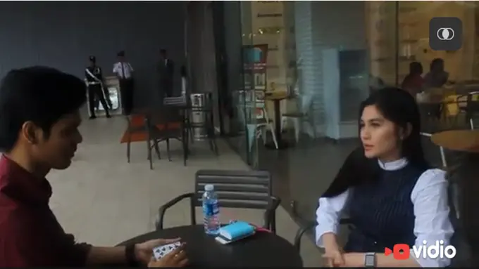 Hebat! Pria Ini Berhasil Dapatkan Nomor Hp Angela Lee