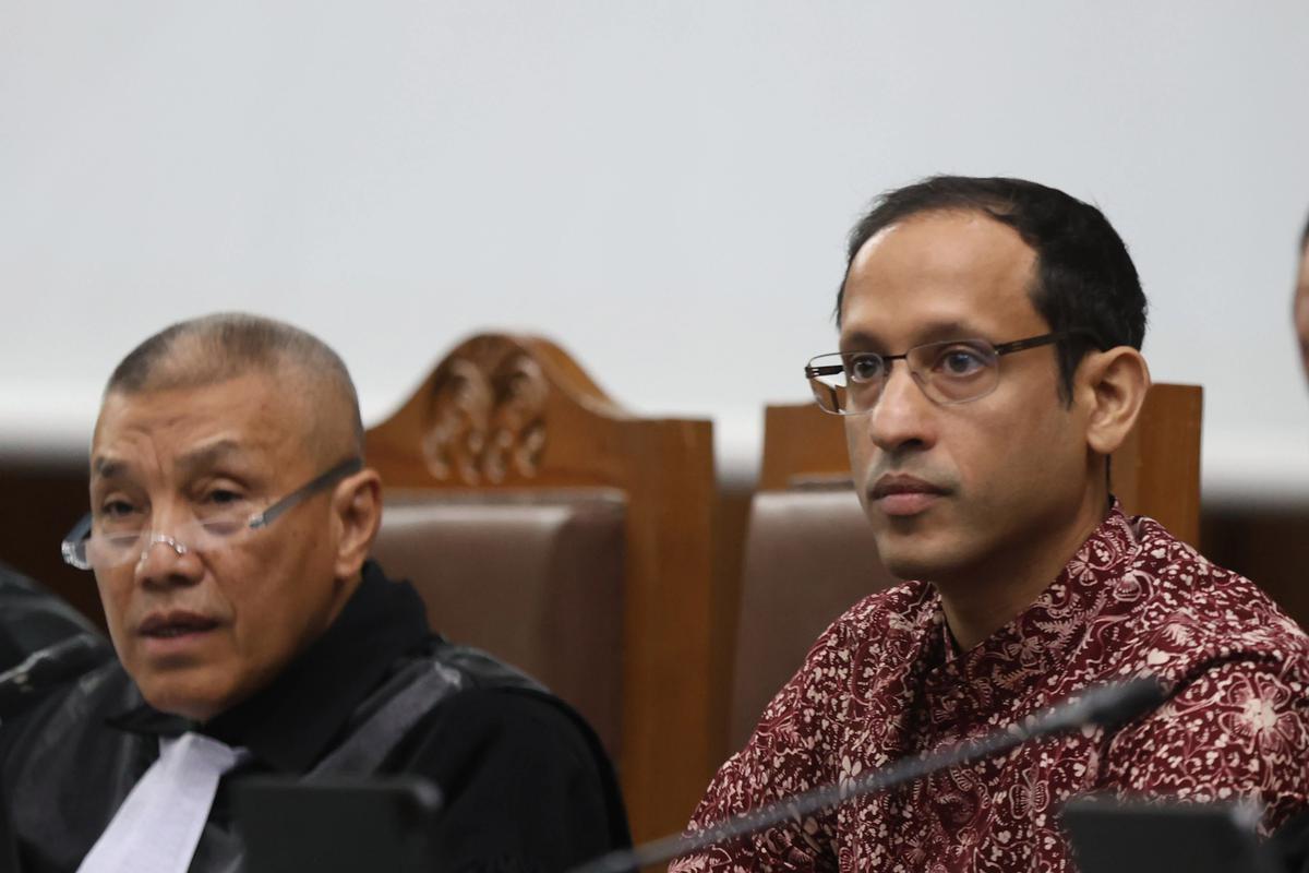 FOTO: Nadiem Makarim Mengaku Sakit Saat Jalani Sidang Korupsi Chromebook