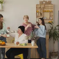 Pertanyaan julid dari orang terdekat. (Copyright Freepik/author/freepik)