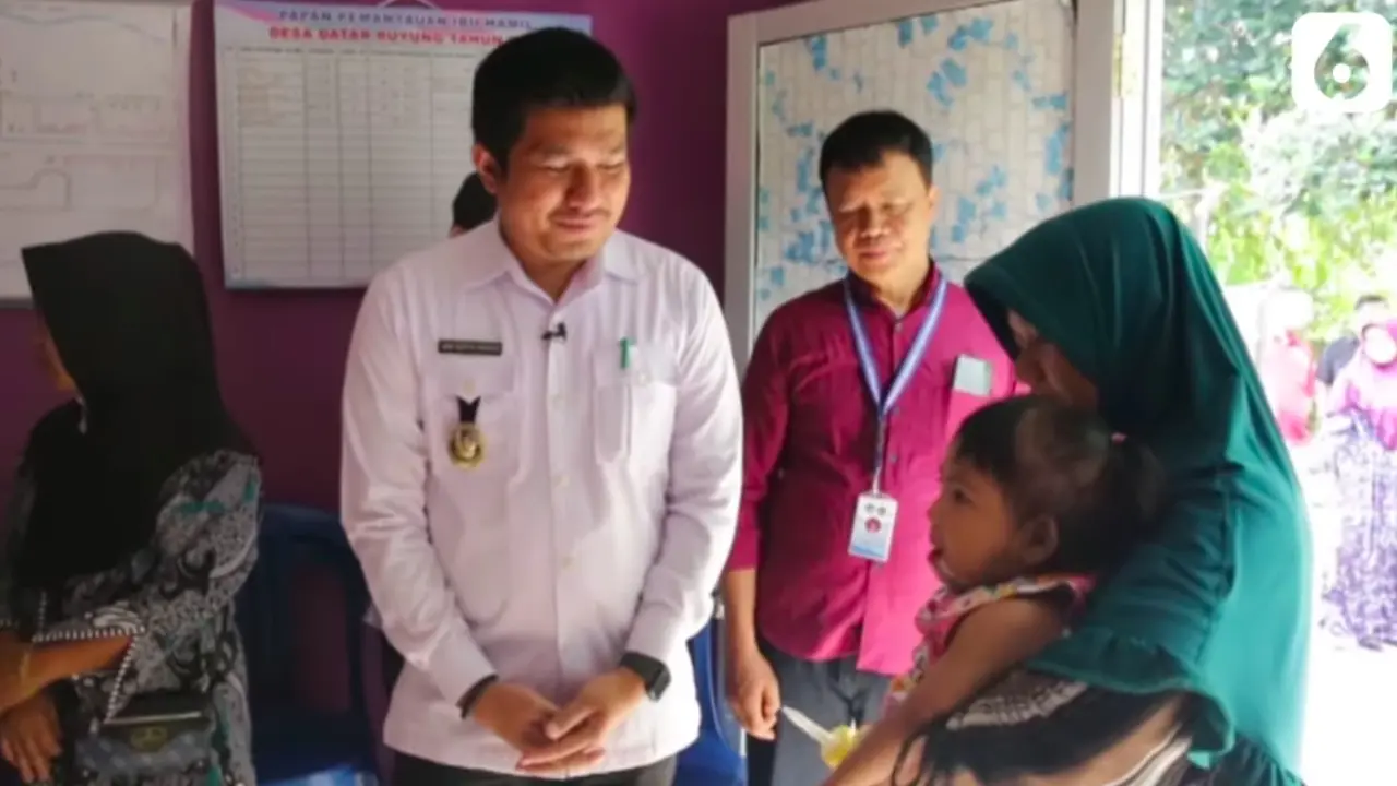 Wakil Bupati Bengkulu Utara Arie Septia Adinata (ASA) saat memantau salah satu  Posyandu di wilayahnya. (Istimewa)