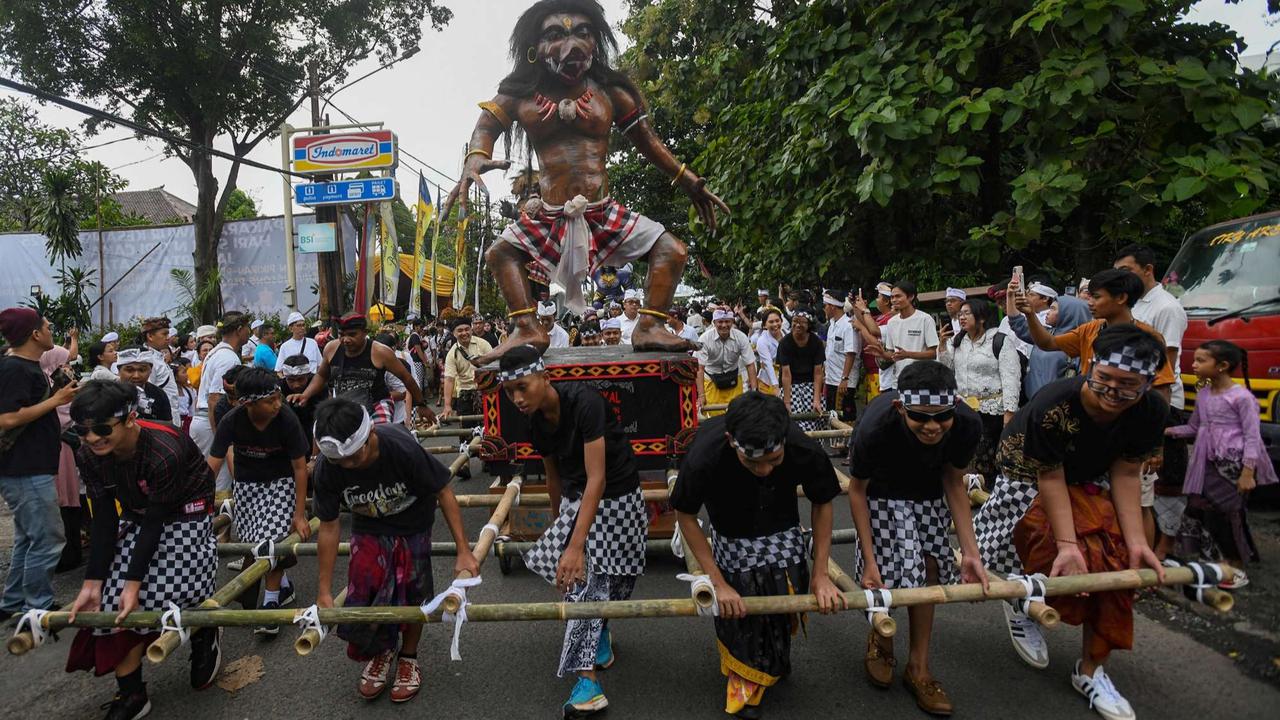 Arak Ogoh-Ogoh di Cinere