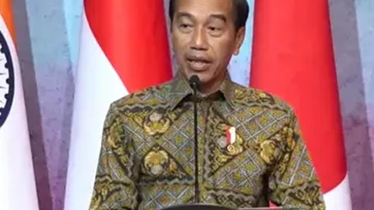Presiden Joko Widodo penasaran siapa calon wakil presiden yang akan mendampingi Anies Baswedan.