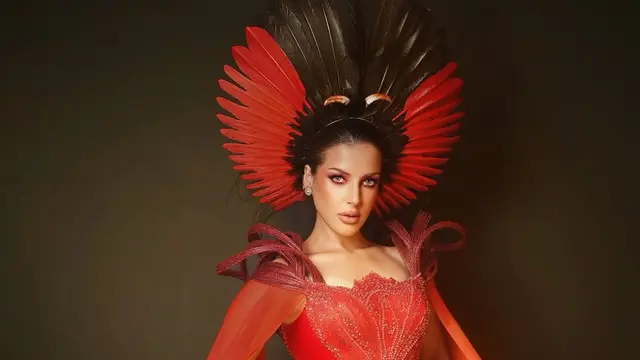 Tasya Farasya Dibalut Gaun Merah saat Premier Avatar. [@tasyafarasya]