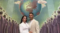 Georgina Rodriguez dan Cristiano Ronaldo Resmi Menikah dengan Busana Serba Putih yang Sederhana