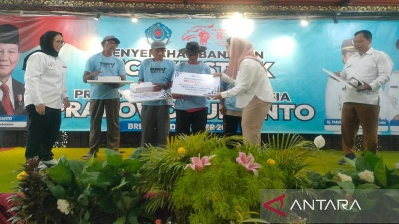 Ratusan Pengayuh Lansia Brebes Sambut Gembira Program Bantuan Becak Listrik Presiden