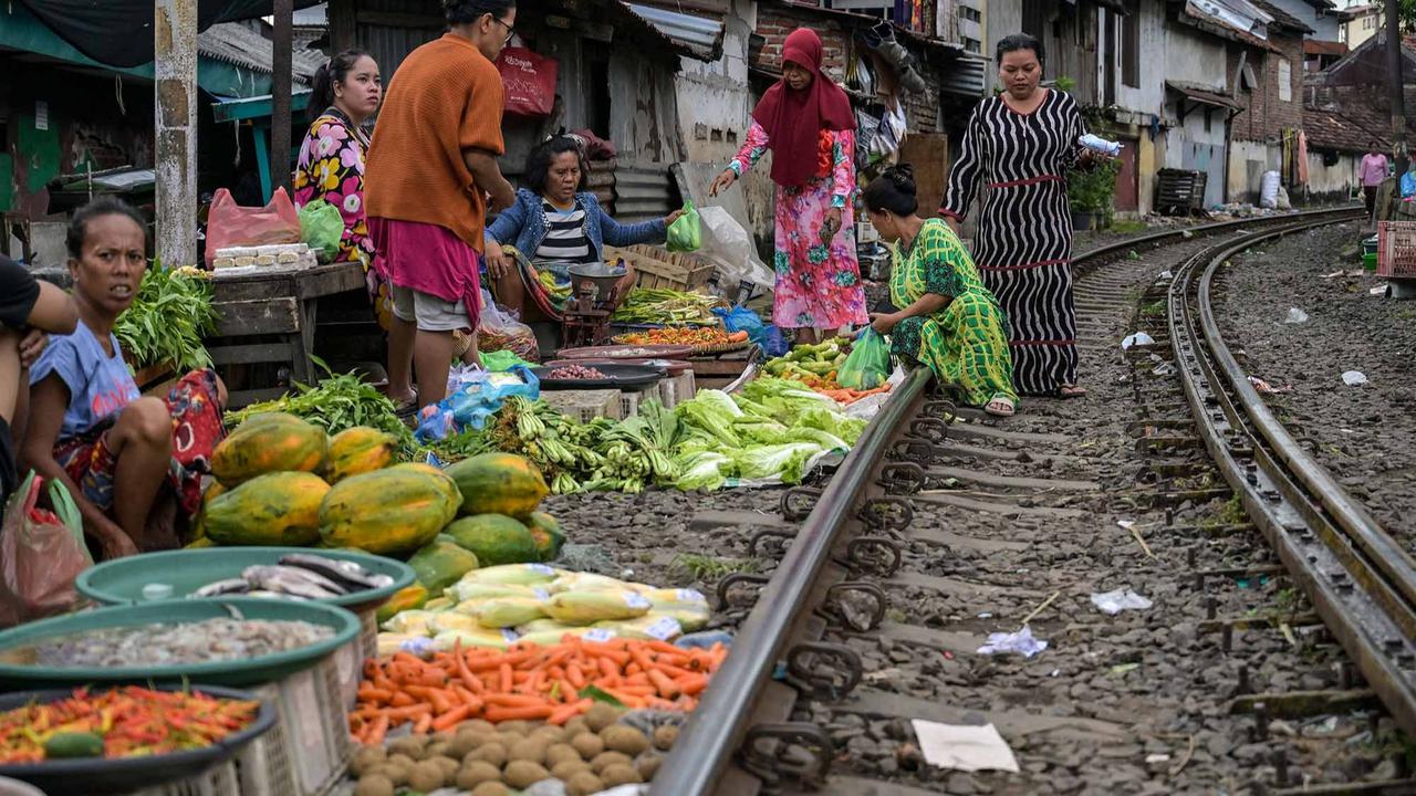 FOTO: Uniknya Pasar Ekstrem Dupak Magersari Yang Sudah berusia Lebih dari Setengah Abad