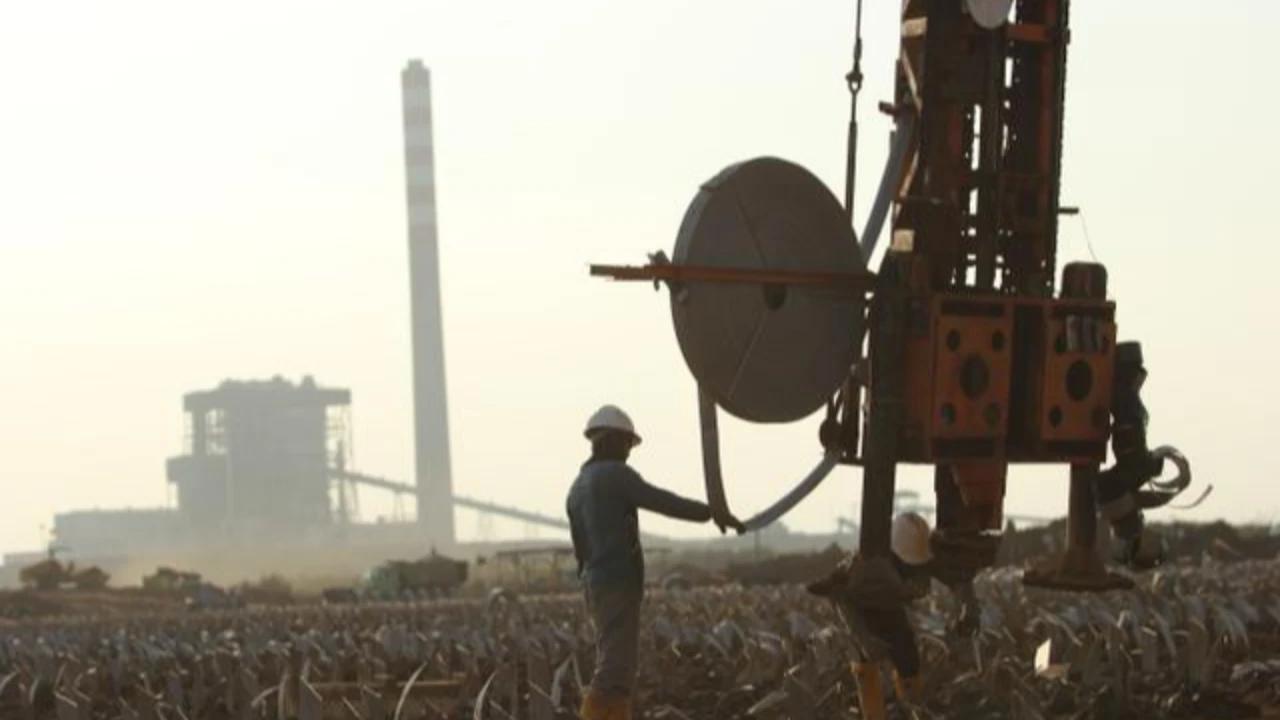 Dampak PLTU untuk Nelayan Cirebon, Tanda Kaji Ulang Strategi Transisi Energi Jabar?