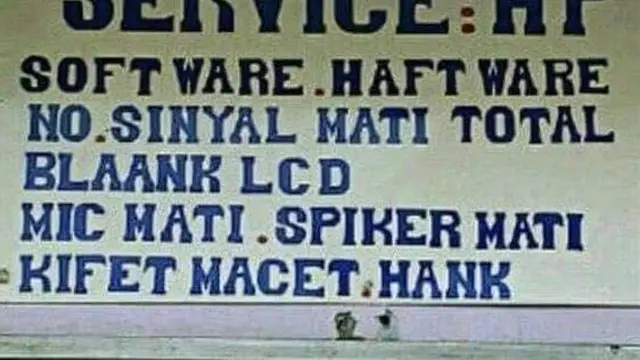 6 Tulisan Service HP Ini Nyeleneh Banget, Bikin Ngakak