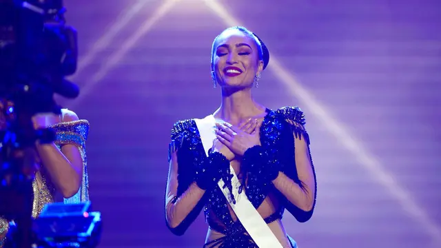 Miss USA R'Bonney Gabriel dalam Miss Universe 2023. (AP Photo/Gerald Herbert)