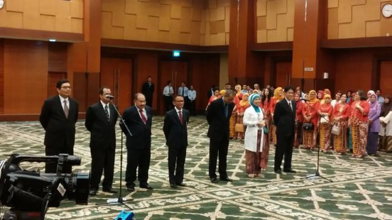 Menteri Keuangan Bambang Brodjonegoro melantik Heru Pambudi menjadi Direktur Jenderal Bea dan Cukai.
