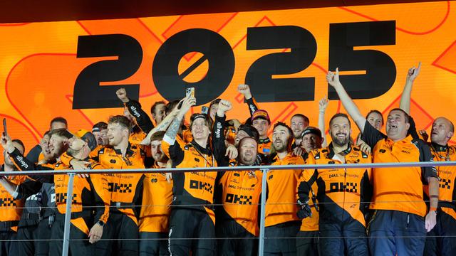 Foto: McLaren Raih Gelar Back to Back Juara Konstruktor di Formula 1, Nobatkan The Pappaya Jadi Tim Tersukses Kedua