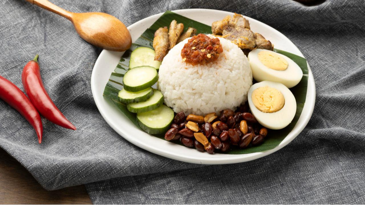 Perlukah Memanaskan Ulang Nasi? Ini Risiko dan Tipsnya untuk Kesehatan