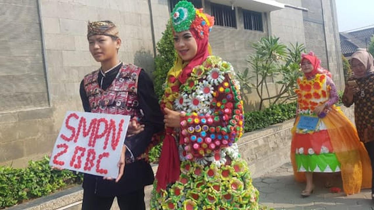 Kampanye Bebas Limbah Plastik, Purwakarta Gelar Fashion Show Berbasis Lingkungan