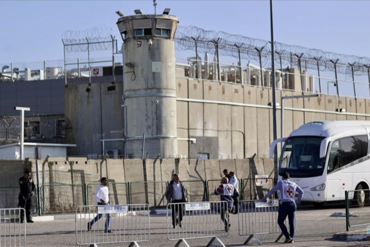 32 Warga Palestina Bebas dari Penjara Israel