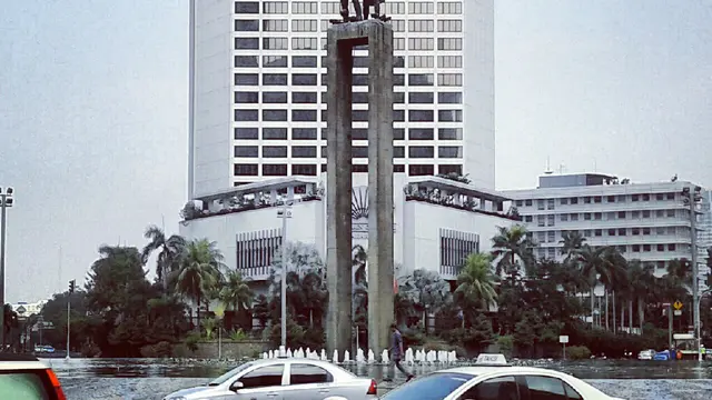 [Bintang] Soekarno, Sosok DiBalik Arsitektur Bangunan Ciamik Berikut