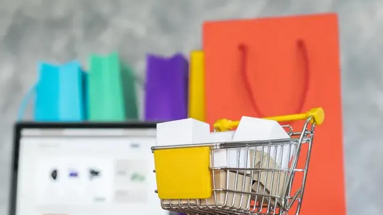 Selain itu, Unilever juga mencatatkan angka penjualan sebesar Rp20,3 triliun selama semester I, turun 5,5 persen dibandingkan periode yang sama pada tahun sebelumnya.