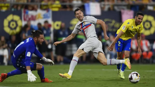 Foto: Barcelona Hajar Cadiz, Lewandowski Lampaui Rekor Cristiano Ronaldo di Liga Spanyol
