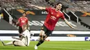 Dalam laga kemenangan Manchester United 6-2 atas AS Roma, Edinson Cavani sukses mencetak 2 gol dan 2 assist. (AP/Jon Super)