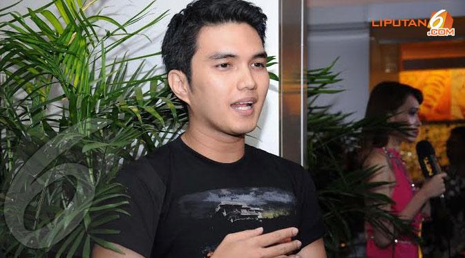 Aldi Taher Digugat Cerai karena Sakit Kanker? - ShowBiz ...