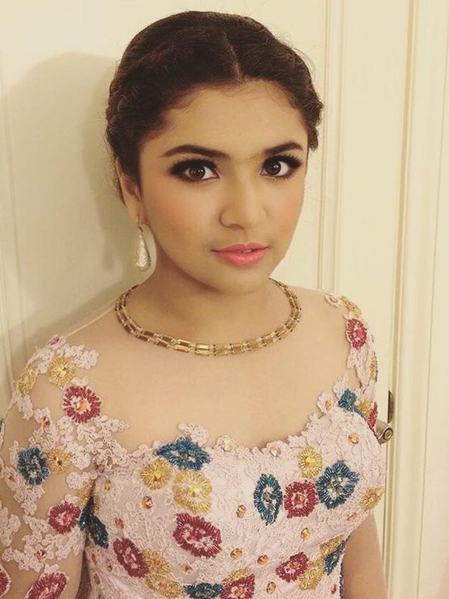 Pesona Syelfa Alhamid, Cucu Elvy Sukaesih yang Baru Saja Lulus S1 Ekonomi. (Sumber: Instagram/syelfaalhamid)