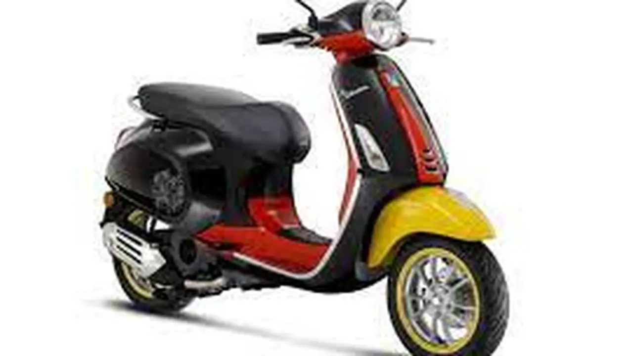 Vespa Primavera edisi Mickey Mouse