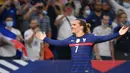 Nama terakhir ada Antoine Griezmann. Jumlah gol, assist, dan pertandingan Grierzmann sama persis dengan Erling Haaland. Sehingga keduanya layak menjadi pencetak gol terbanyak ketujuh kualifikasi Piala Dunia 2022 zona Eropa hingga pekan ini. (Foto: AFP/Franck Fife)