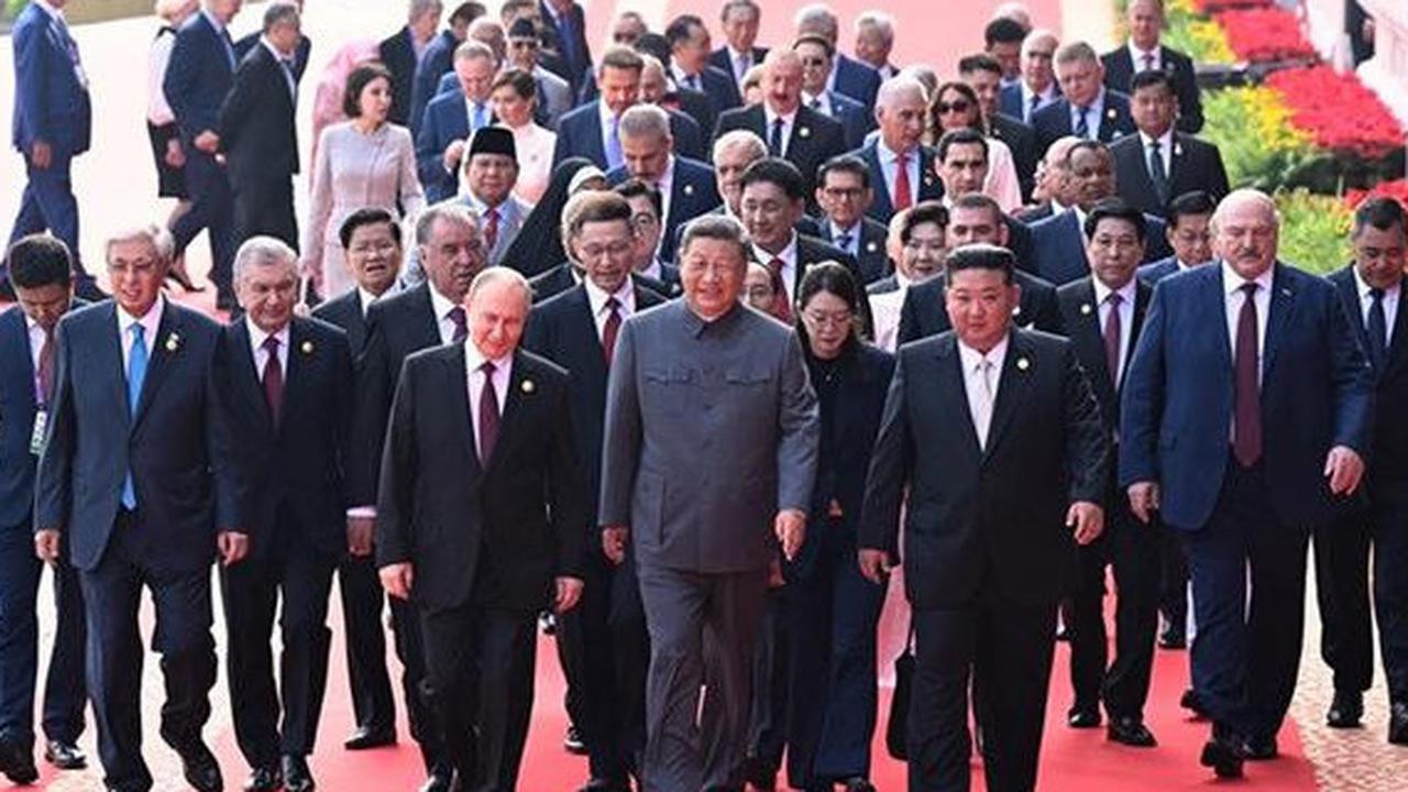 VIDEO Xi Jinping dan Putin Ketahuan Ngobrol Asyik Bahas Transplantasi Organ Hingga Hidup Abadi 150 Tahun